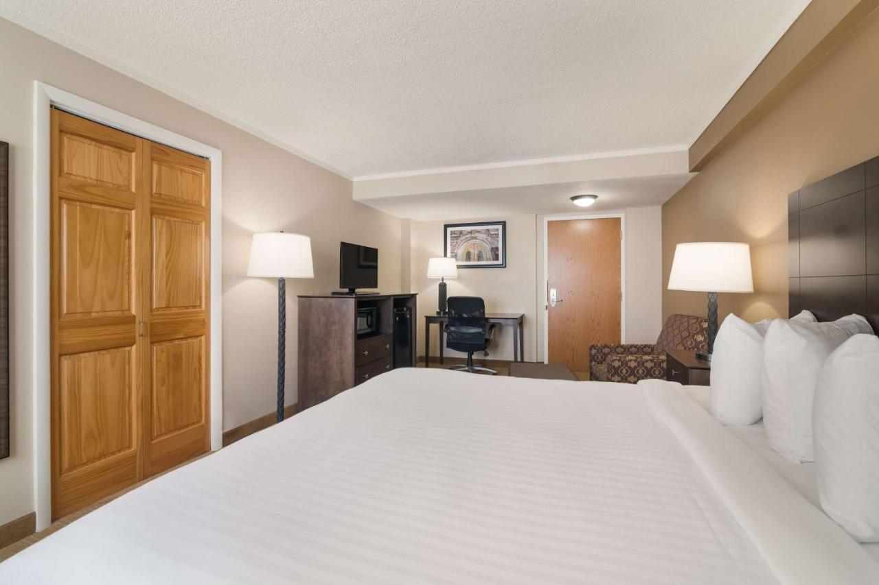 Best Western University Inn Canton Esterno foto