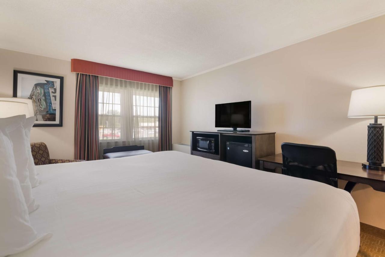 Best Western University Inn Canton Esterno foto